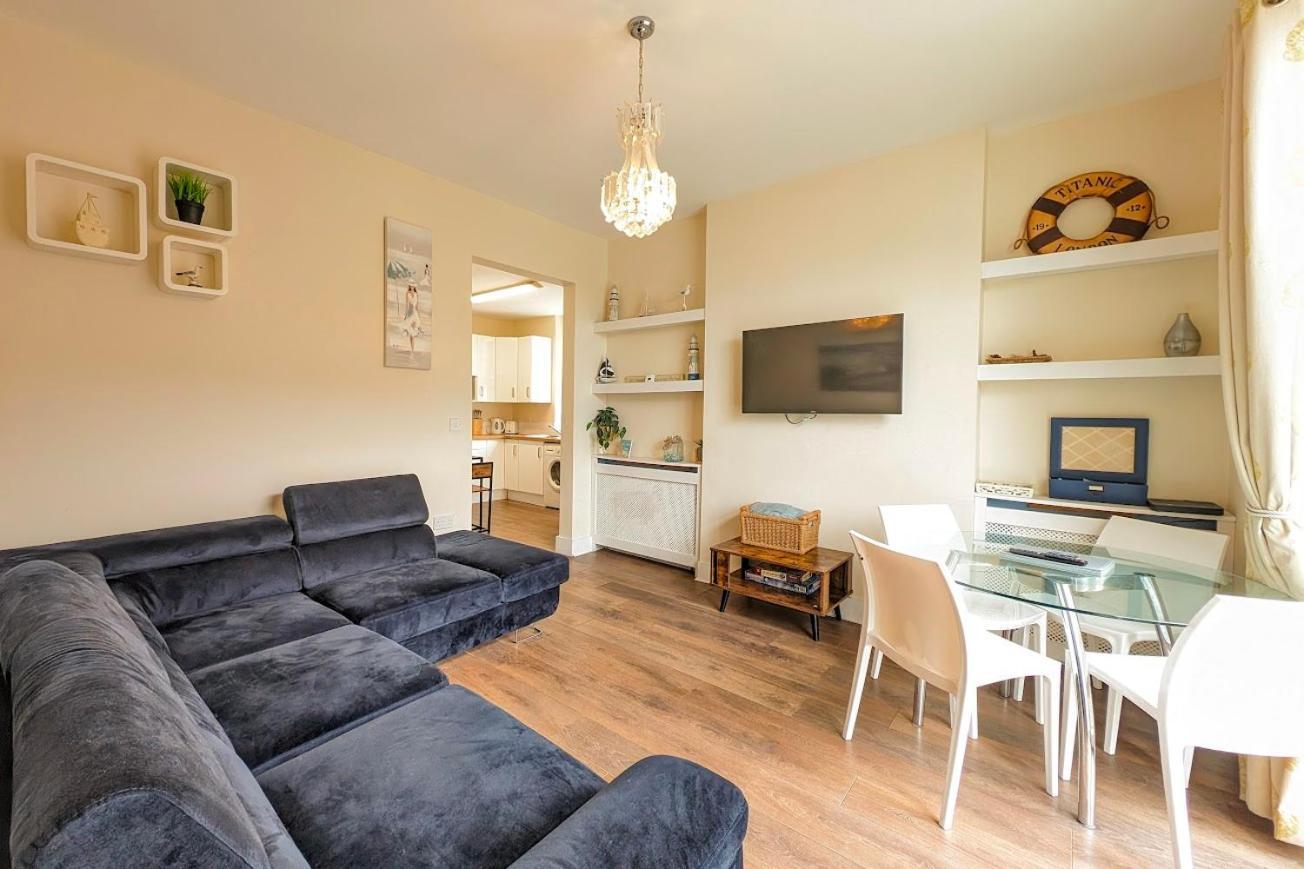 Town Centre House For 6 Guests Vakantiehuis Bournemouth